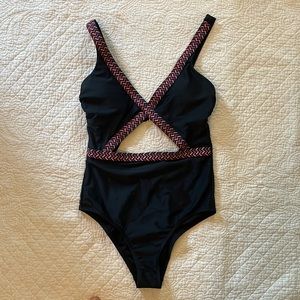 💙3/$30 Xhilaration Cut-out One-Piece Swimsuit